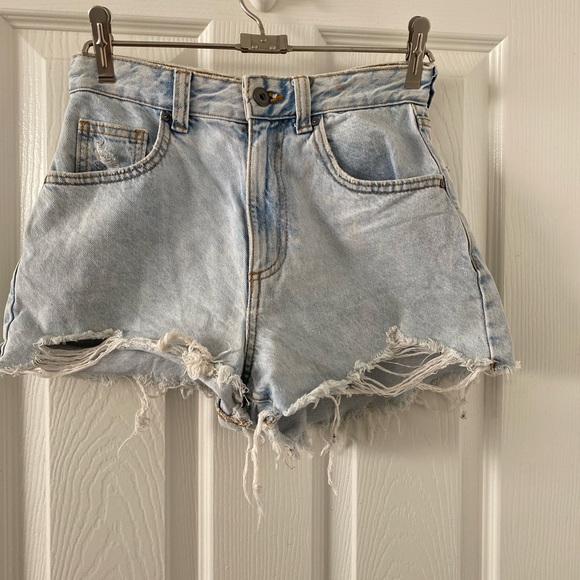 blue denim shorts - Picture 3 of 14